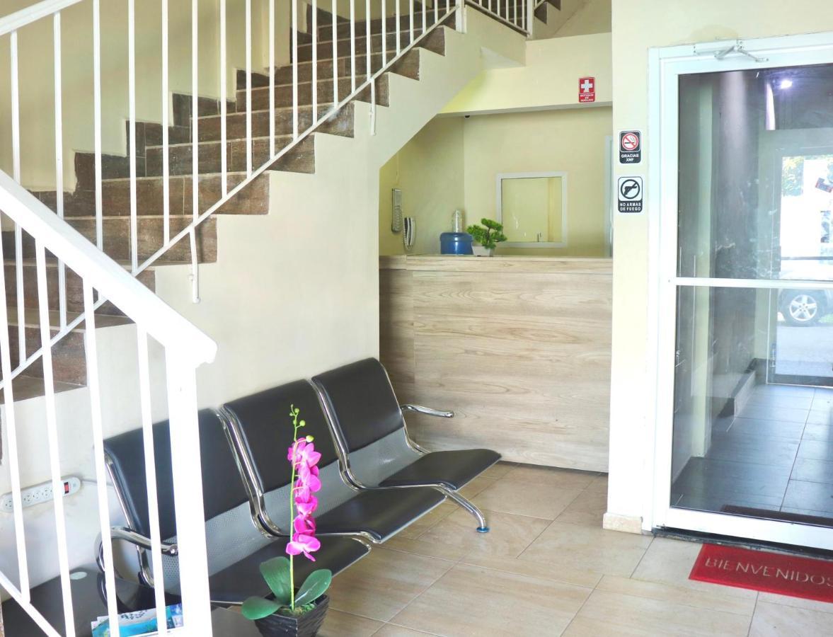 Готель Edifcio Amapola Zona Colonial Con Vista Al Mar Санто-Домінго Екстер'єр фото
